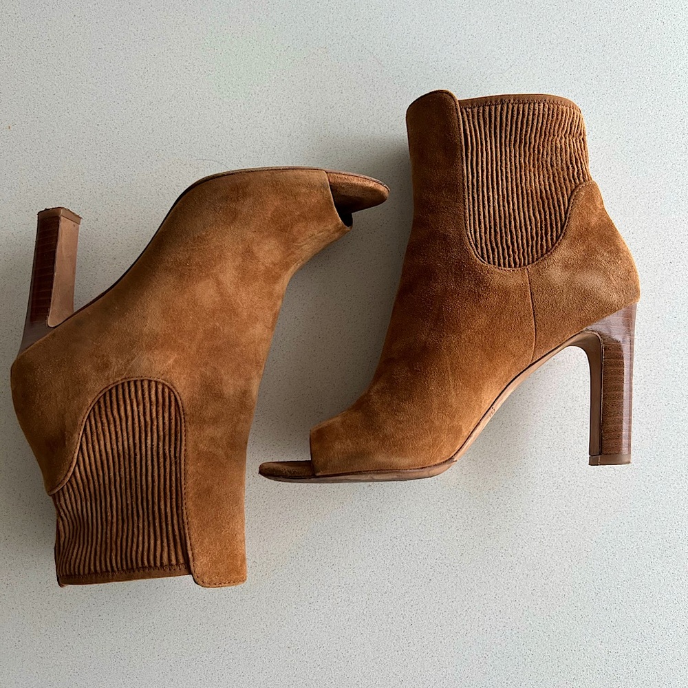 🎉HP🎉Vince Elsie Peep-Toe Bootie